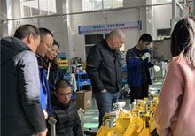 德國(guó)客戶來(lái)廠驗(yàn)收汽車(chē)零部件焊接工裝