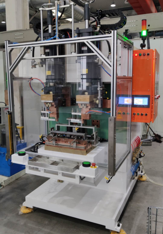 座椅滑軌螺栓雙頭凸焊機(jī)定制項目介紹