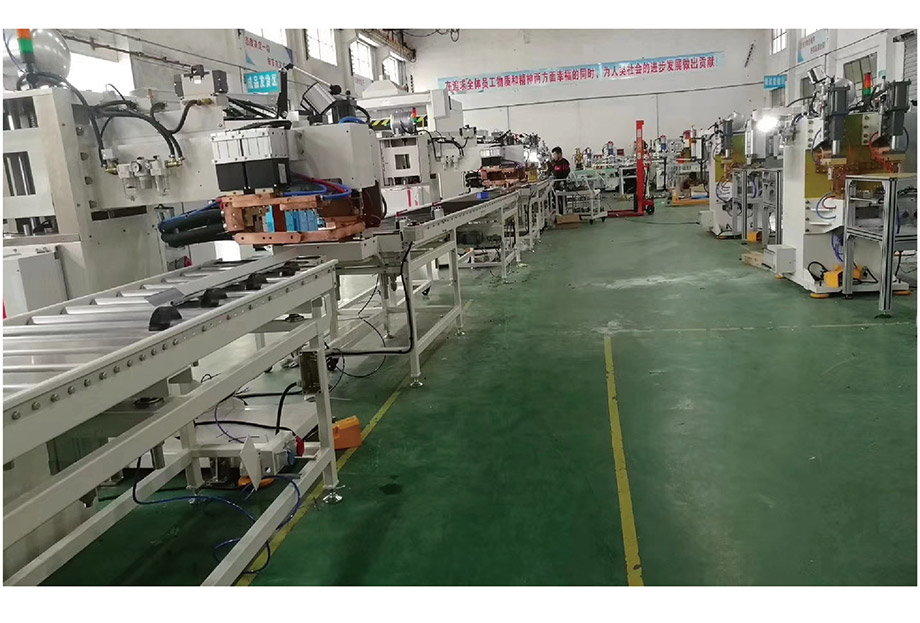 鋼制門(mén)框點(diǎn)焊流水線